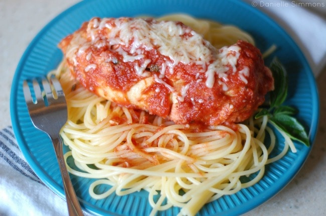 Slow Cooker Chicken Parmesan with Spaghetti