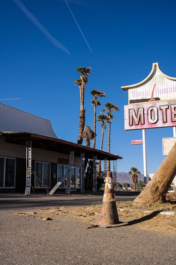 Abandoned motel near Vegas
