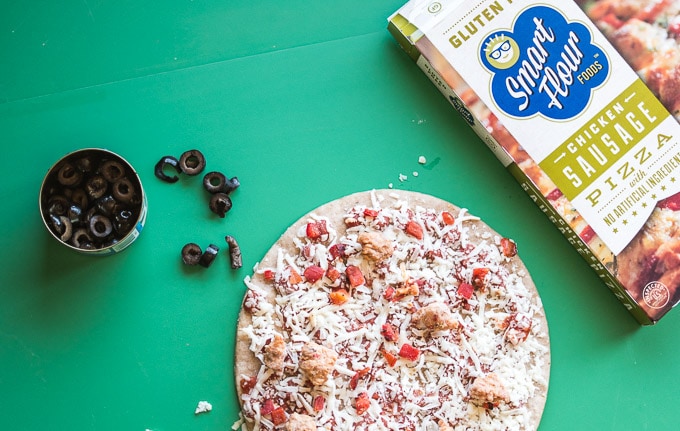 Touchdown pizza. This is a super-cute way to serve pizza for a football game - and SOOOO easy!