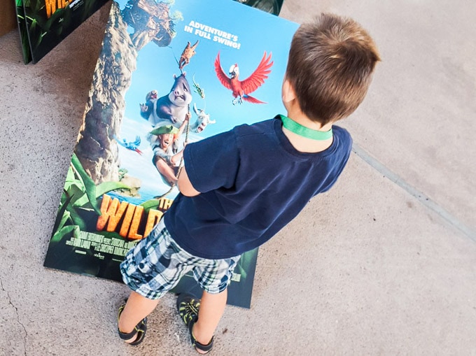 How to get little kids interested in movies? We have kids in a big range of ages so it can be challenging to get them all interested in the same show. Here are some of the ways that we keep them all engaged at the theater.