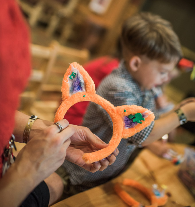 Festive family celebrations at Great Wolf Lodge (these seasonal holiday displays are fun sights and a great way to create memorable traditions with the whole family!)