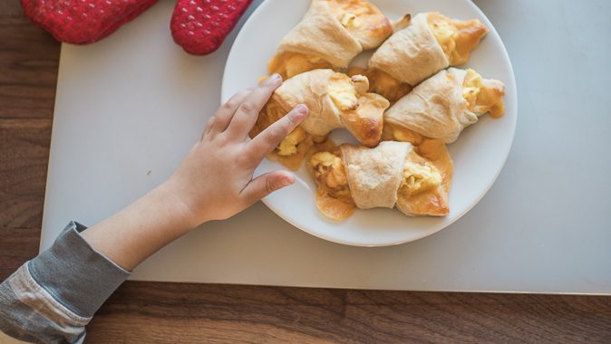 Egg and cheese croissant rolls