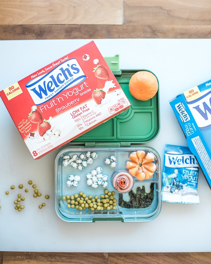 5 Welch’s strawberry fruit n yogurt snacks in a bento box