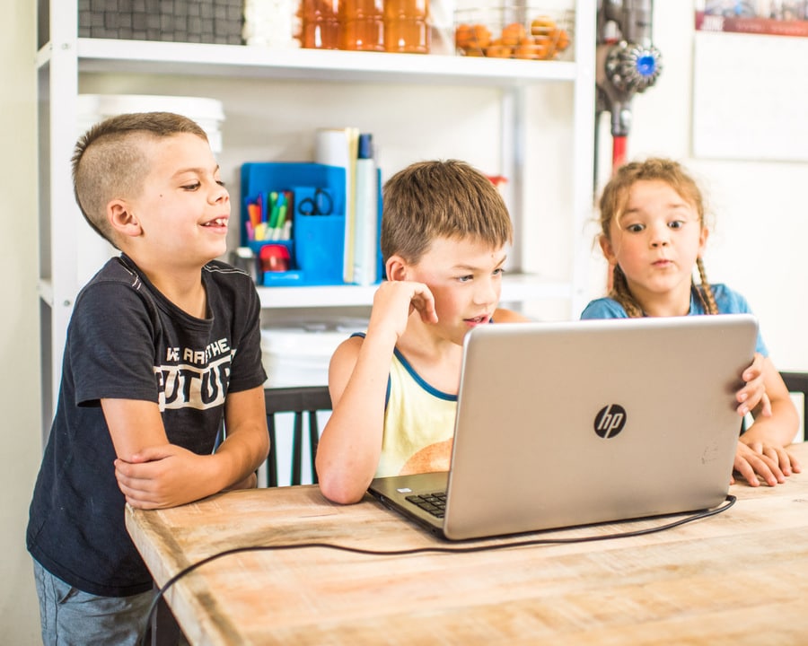 Elementary kids learning online