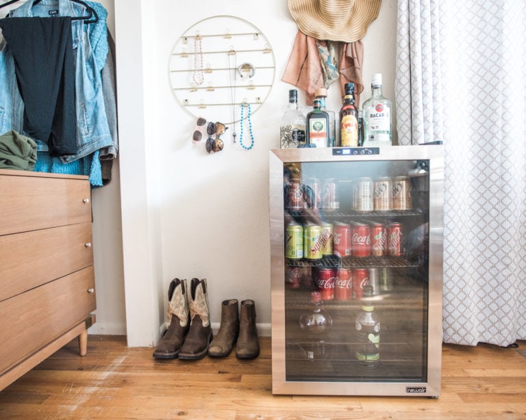 This Home Bar Setup is a Work from Home WIN!