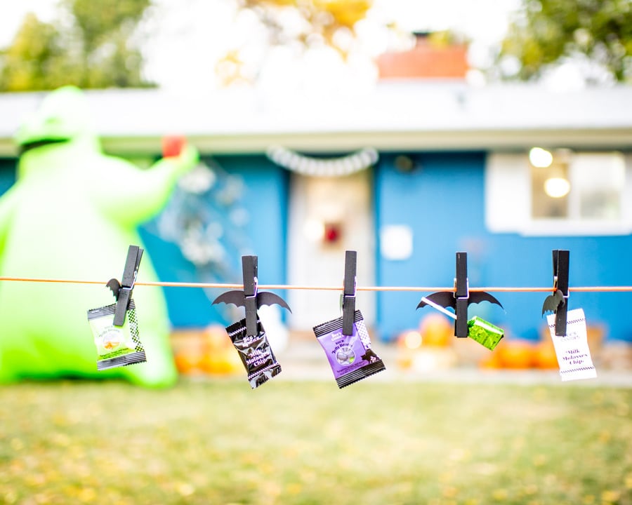 Clothespin bats for Halloween