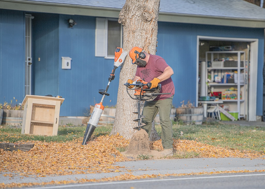 Using a STIHL BT 131 Earth Auger to instal a little free library