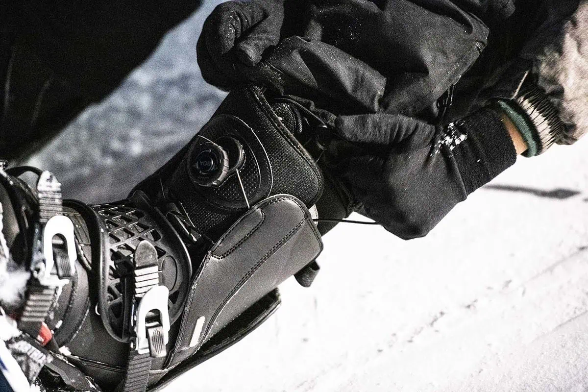 Snowboarding for beginners boots and bindings
