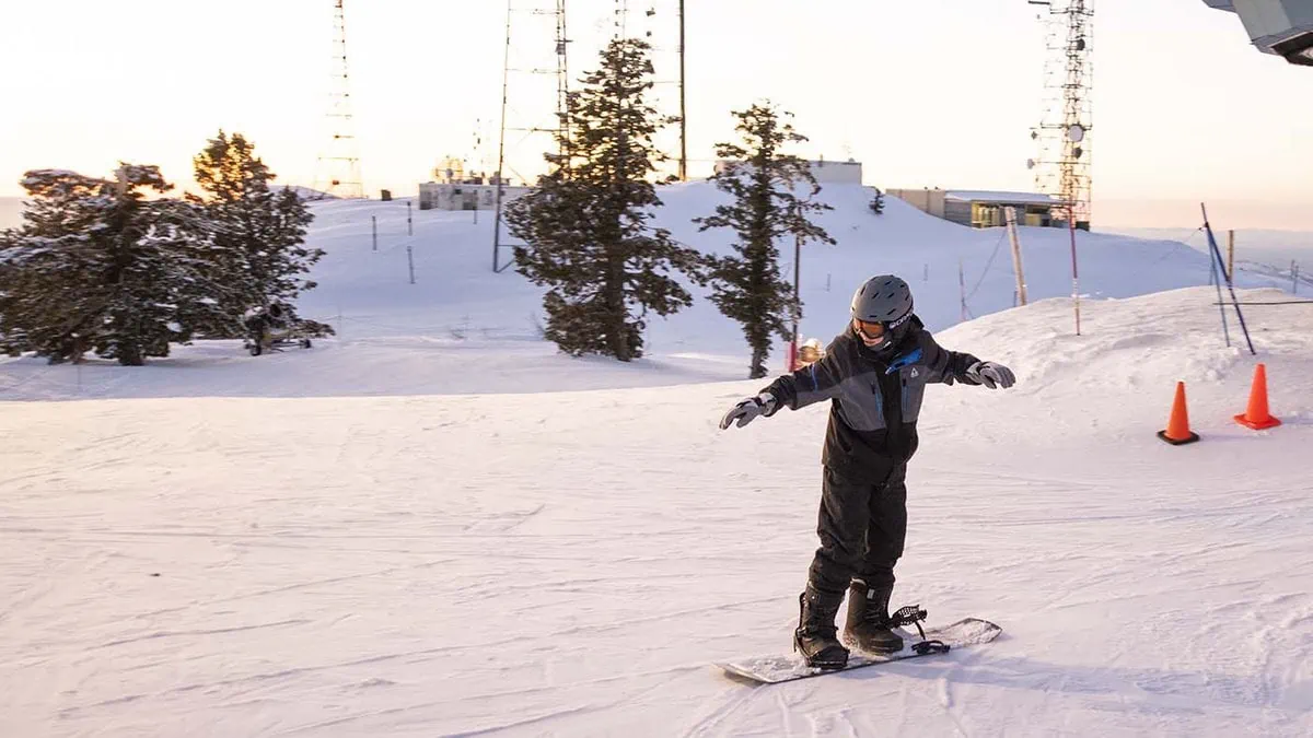 Snowboarding for beginners is easy with the right gear and planning