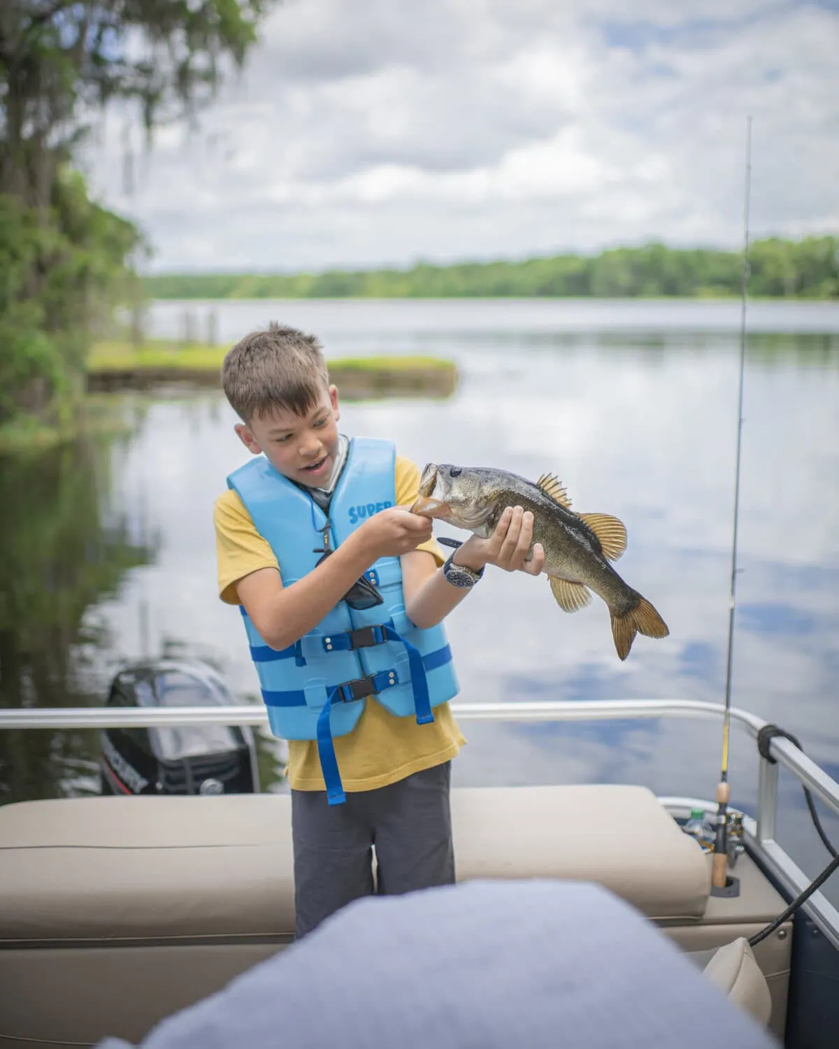 Kid caught a fish