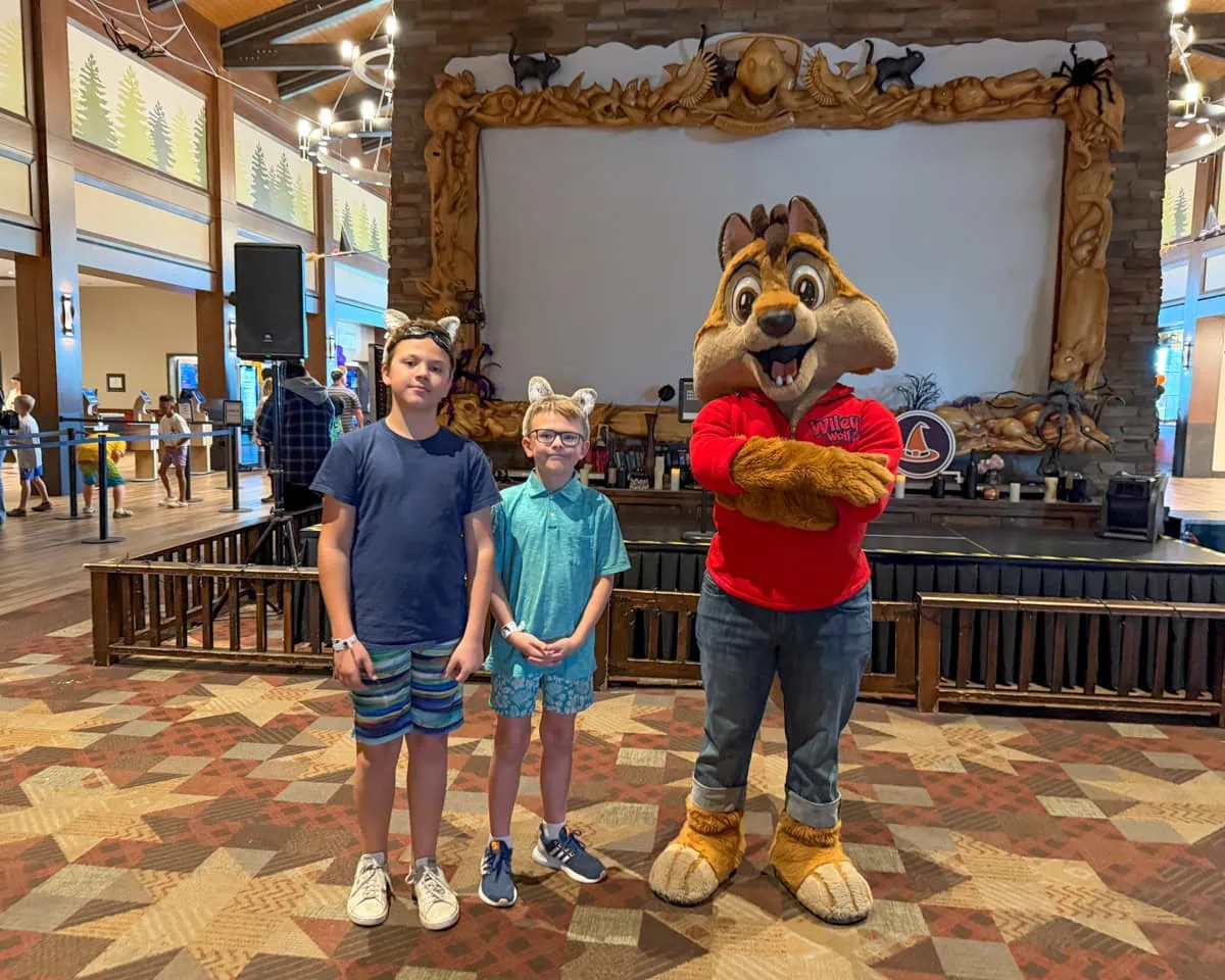 Great wolf lodge character 20